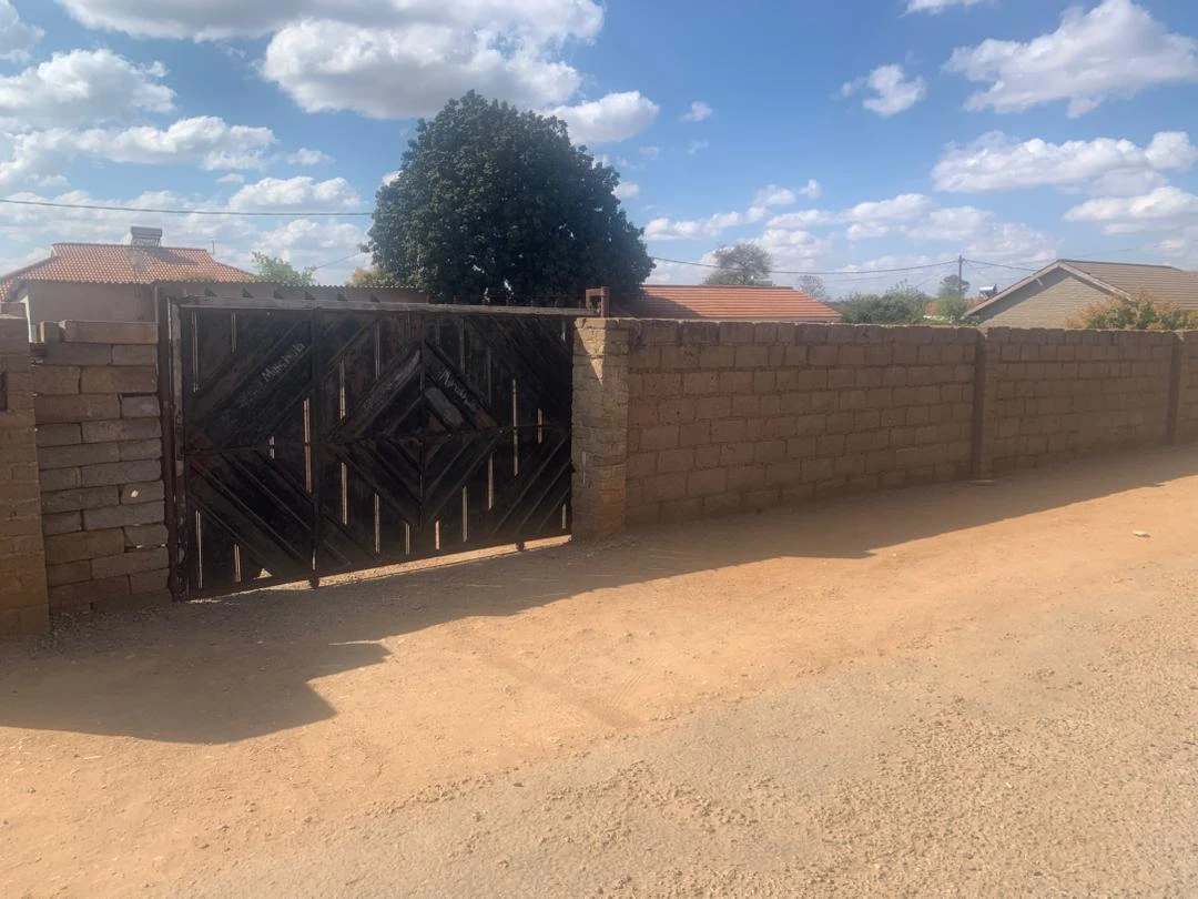 600m2 RESIDENTIAL STAND FOR SALE IN MAHATSHULA NORTH , BULAWAYO