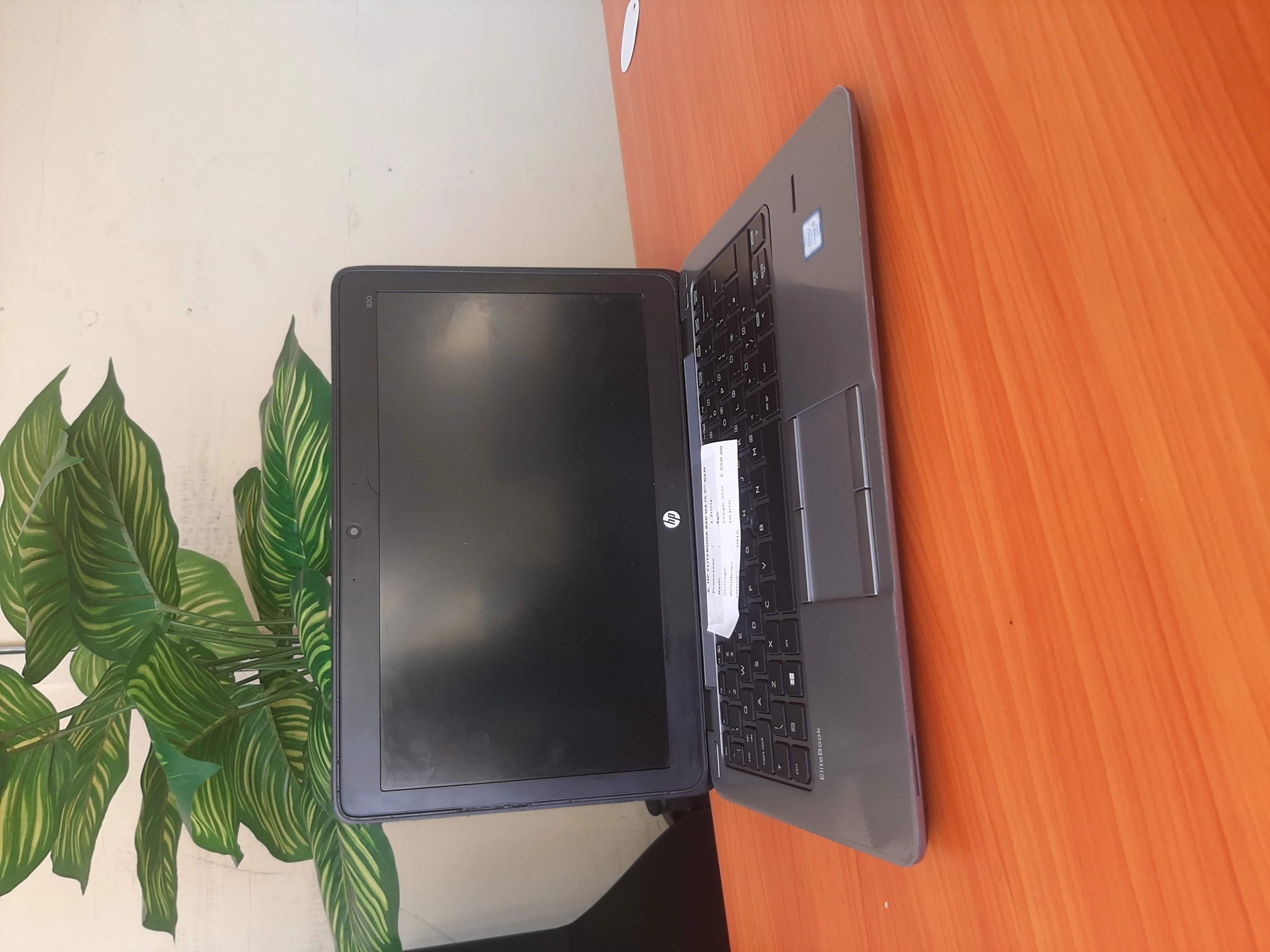 HP Elitebook 820 G2
